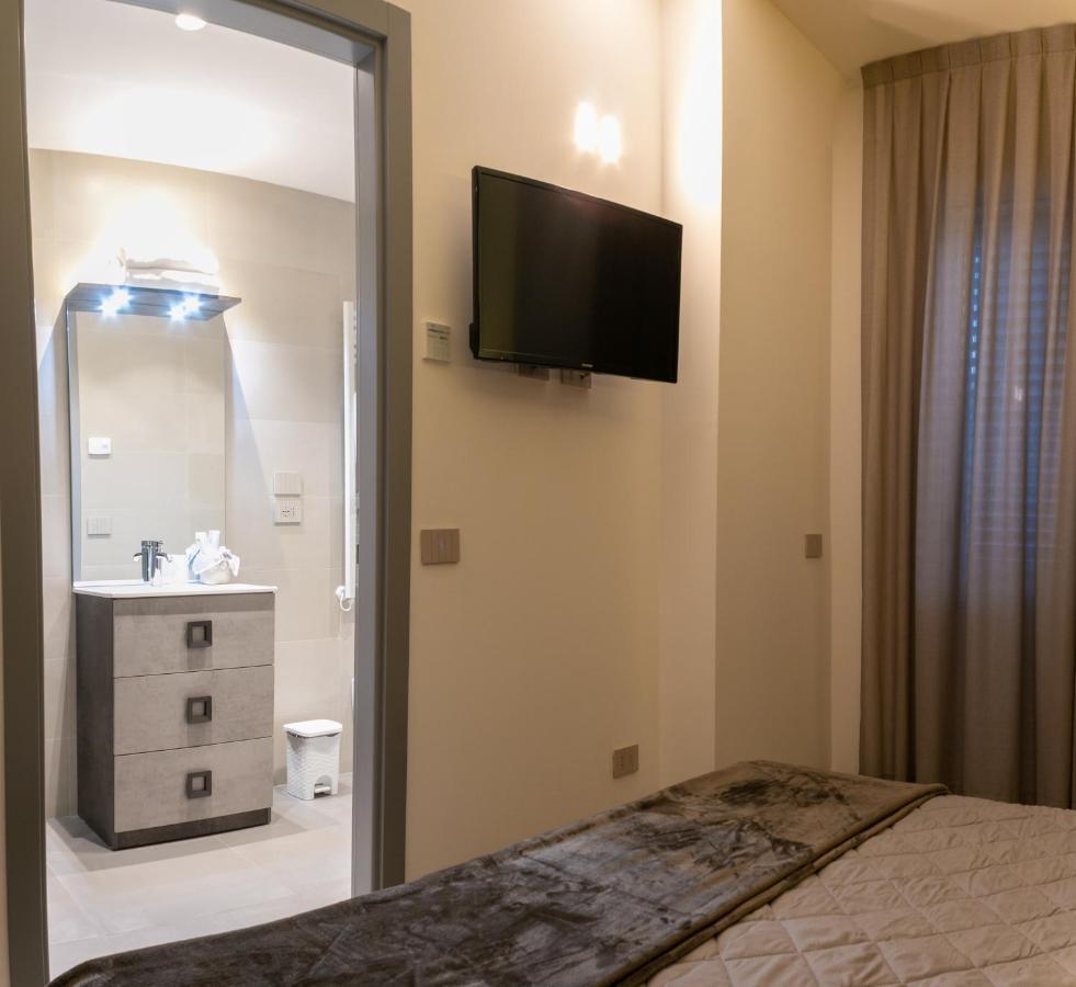 Brigante Suites Misano Adriatico Extérieur photo